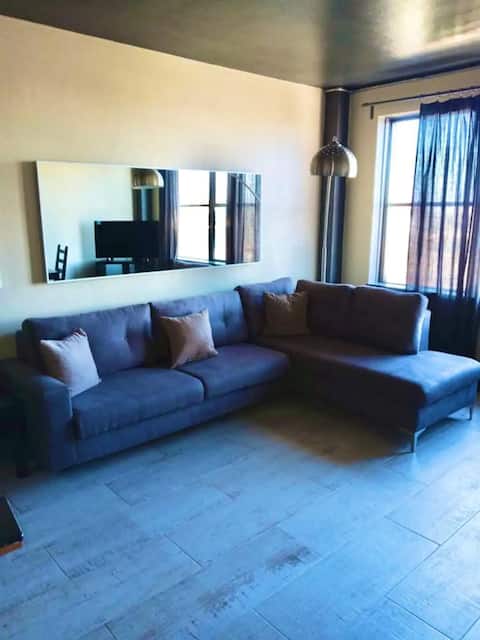 Popular Airbnb listing: Experience Downtown Living, Just Steps from FSCJ in Downtown Jacksonville