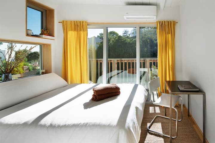 « Dormez dans le style : confort moderne dans une chambre classique »