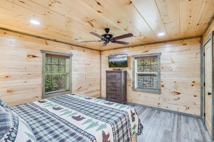 Spálňa - 1 veľká manželská posteľ