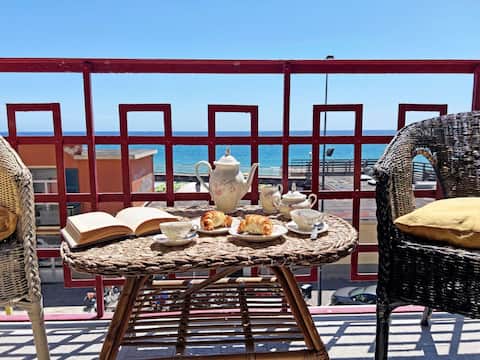 "Casa Franca" Sea Front, WiFi & Air Conditioning