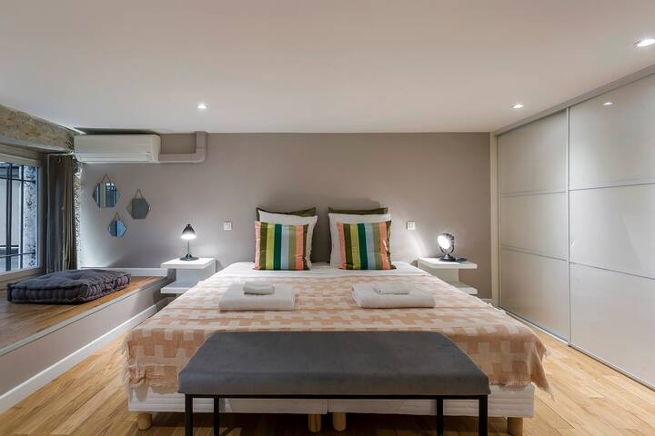 Charlie – Furnished apartment 260m² Downtown Lyon gallery image 5