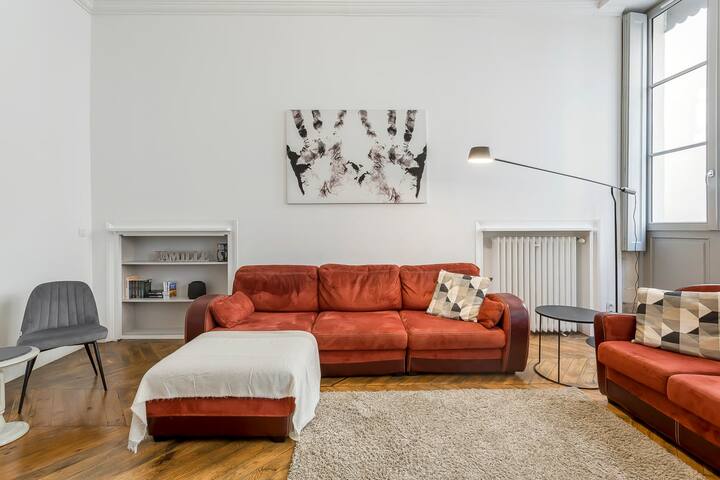 Charlie – Furnished apartment 260m² Downtown Lyon gallery image 2