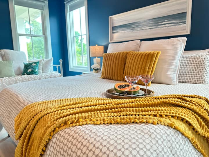 "Had 12 total guests and all slept comfortably." - Cooper, 2024
