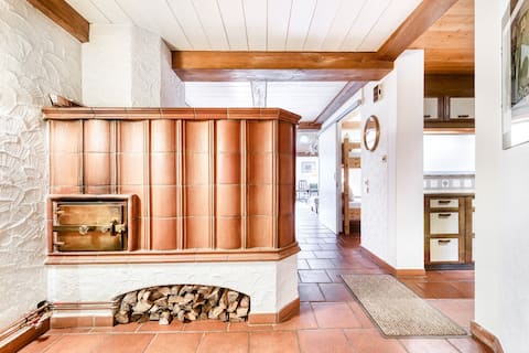 Top performing Airbnb: Zentral Bach Chalet in Brand
