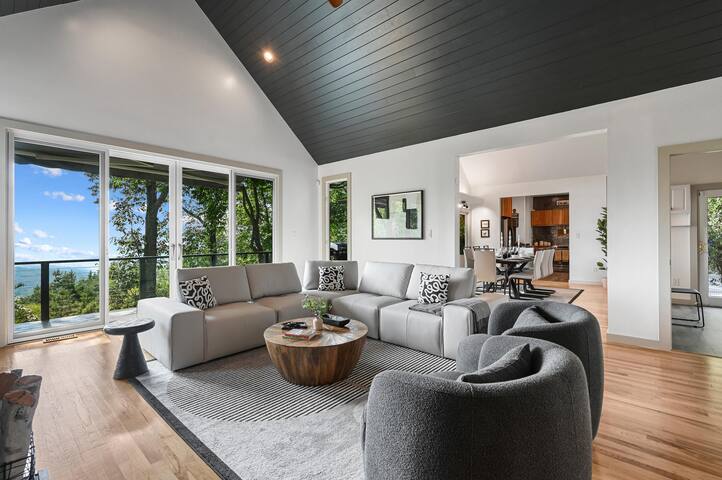 Five Bedroom Gameroom Hot Tub StarLink