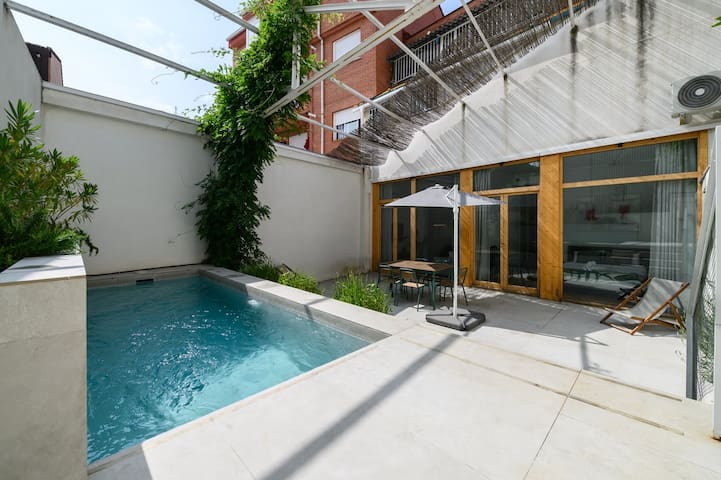 GuestReady – One fantástic city retreat