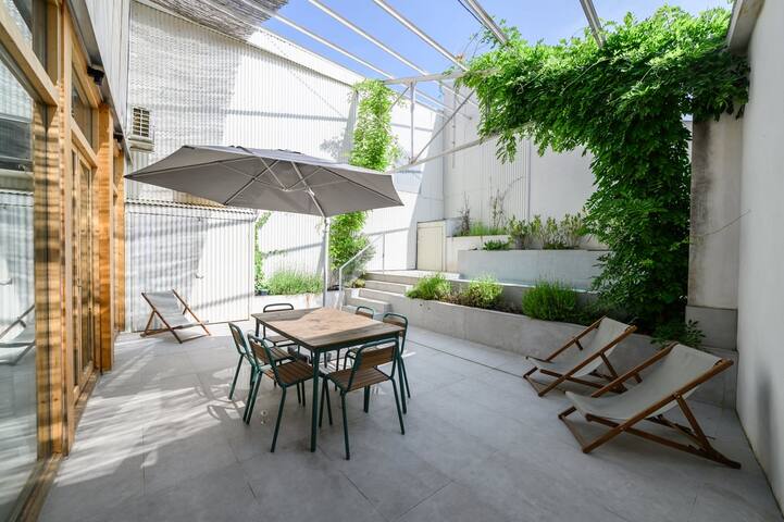 GuestReady – One fantástic city retreat gallery image 3