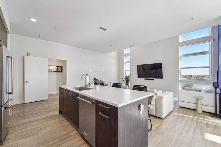 The Penthouse | Espadin LoHi gallery image 5