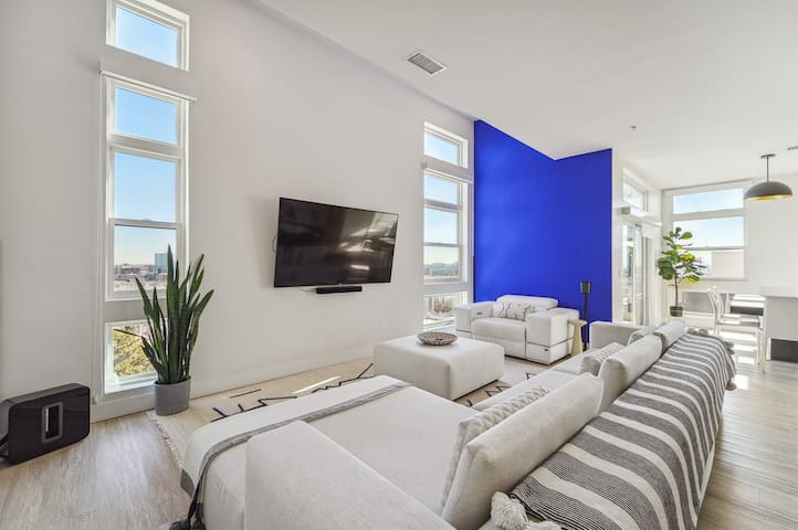 Penthouse w/ Garage + EV Spot