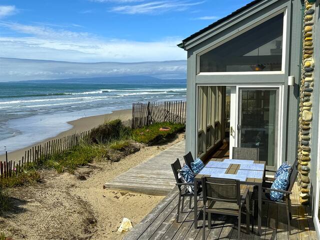 Oceanfront Cottage Gem w toys *groceries delivery! gallery image 2
