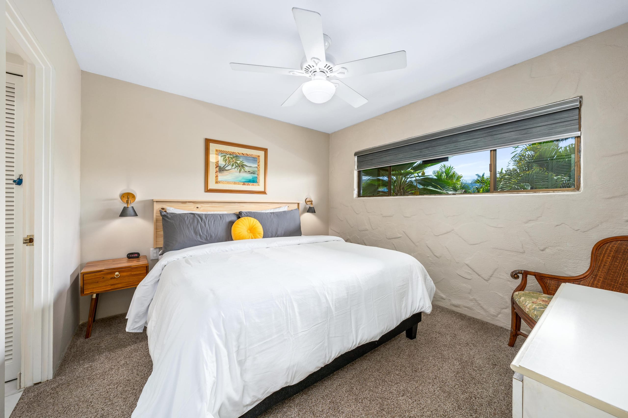 Condo in Kailua-Kona · ★4.75 · 1 bedroom · 2 beds · 1 shared bath - Image 2