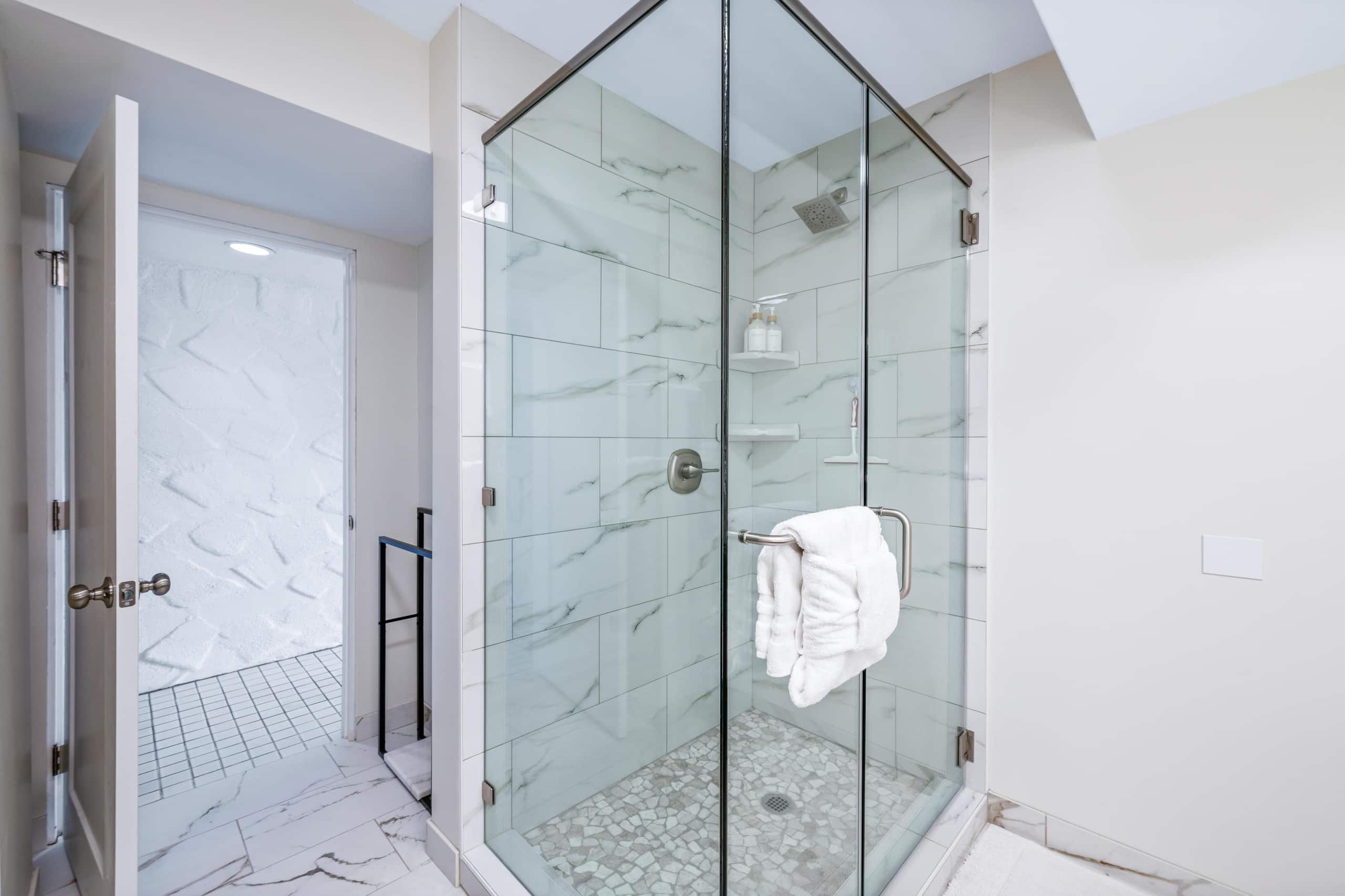 Condo in Kailua-Kona · ★4.75 · 1 bedroom · 2 beds · 1 shared bath - Image 12