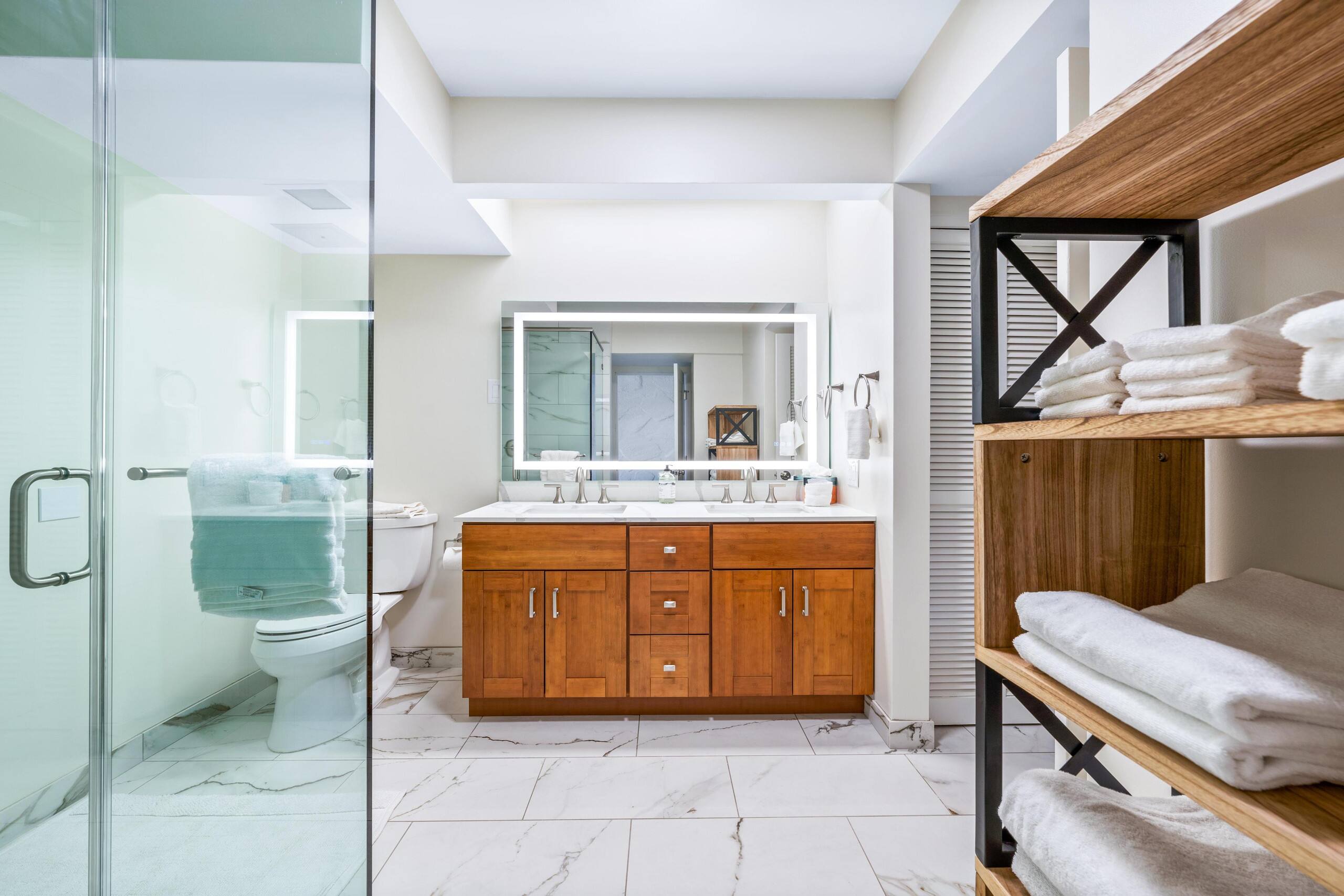 Condo in Kailua-Kona · ★4.75 · 1 bedroom · 2 beds · 1 shared bath - Image 10