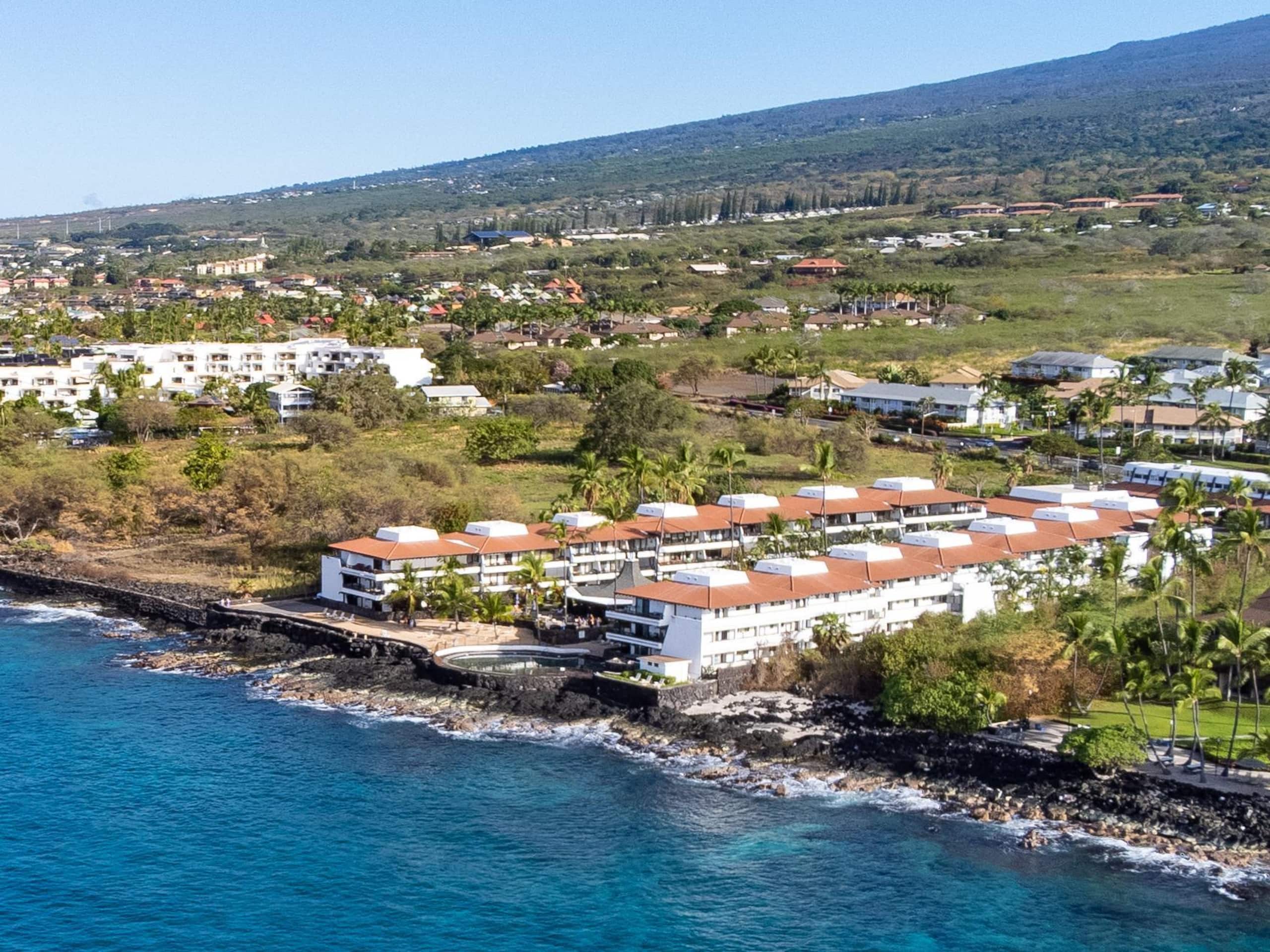 Condo in Kailua-Kona · ★4.75 · 1 bedroom · 2 beds · 1 shared bath - Image 38
