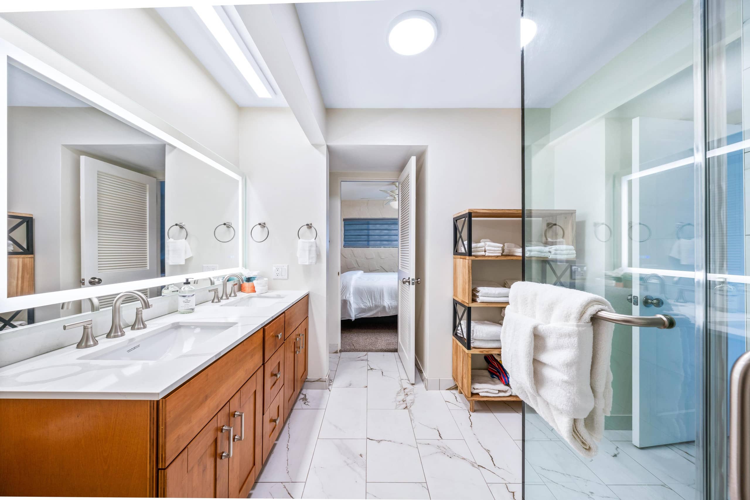 Condo in Kailua-Kona · ★4.75 · 1 bedroom · 2 beds · 1 shared bath - Image 9