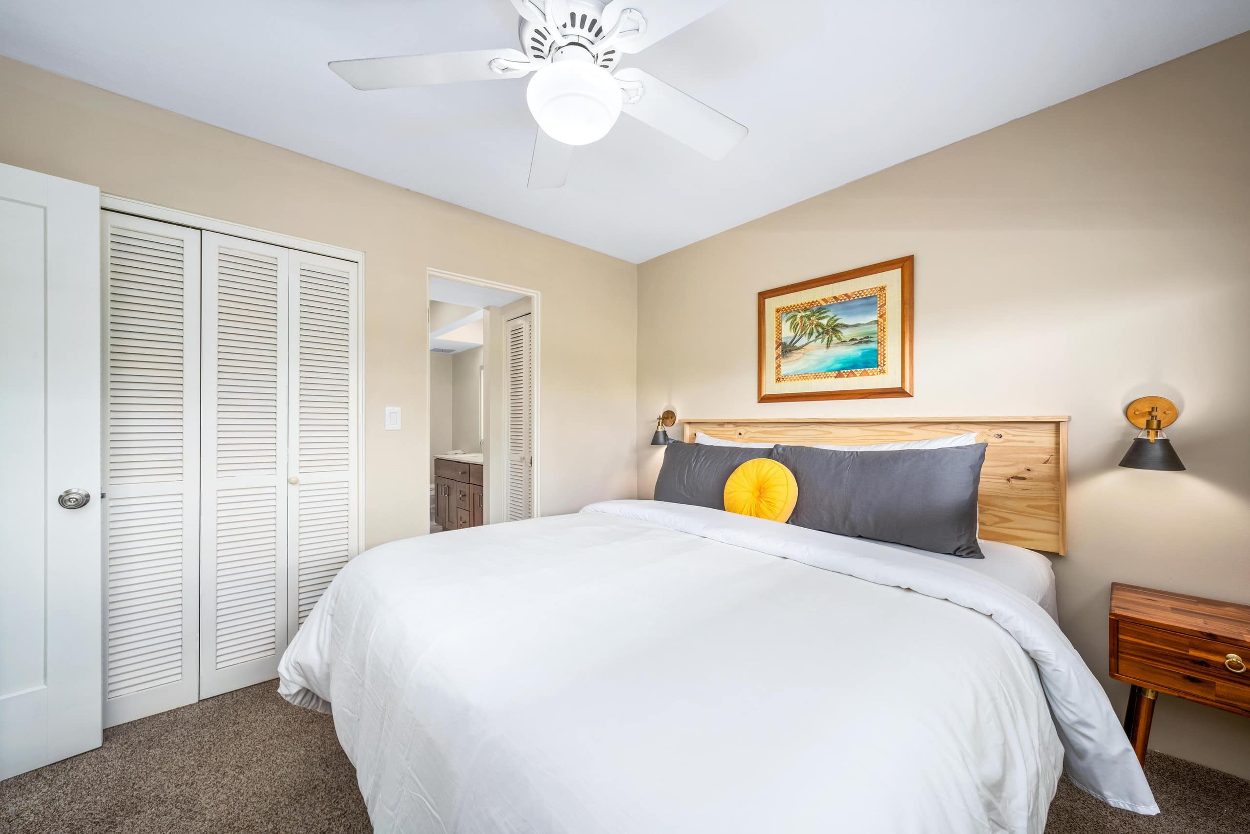 Condo in Kailua-Kona · ★4.75 · 1 bedroom · 2 beds · 1 shared bath - Image 7