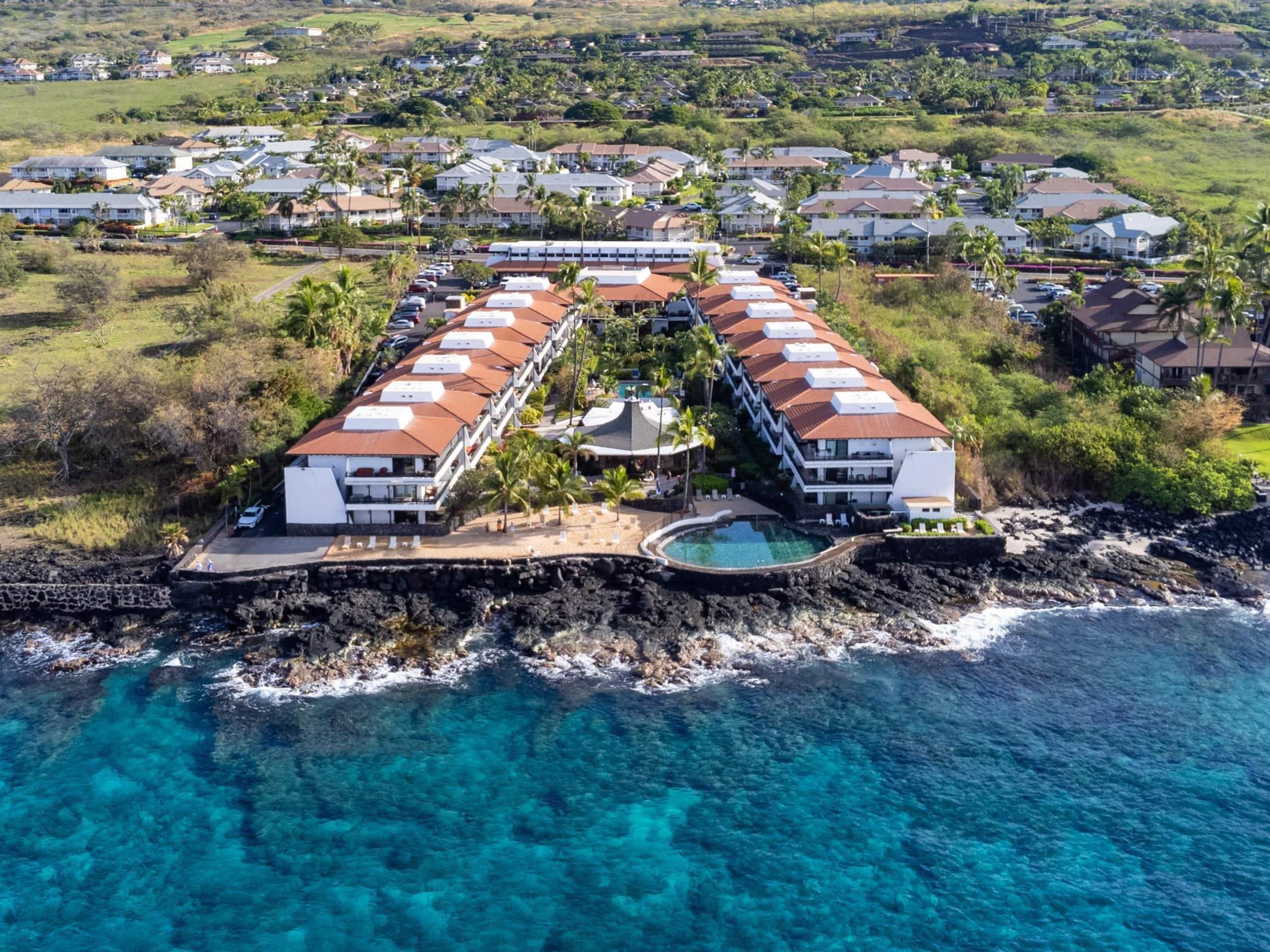 Condo in Kailua-Kona · ★4.75 · 1 bedroom · 2 beds · 1 shared bath - Image 37