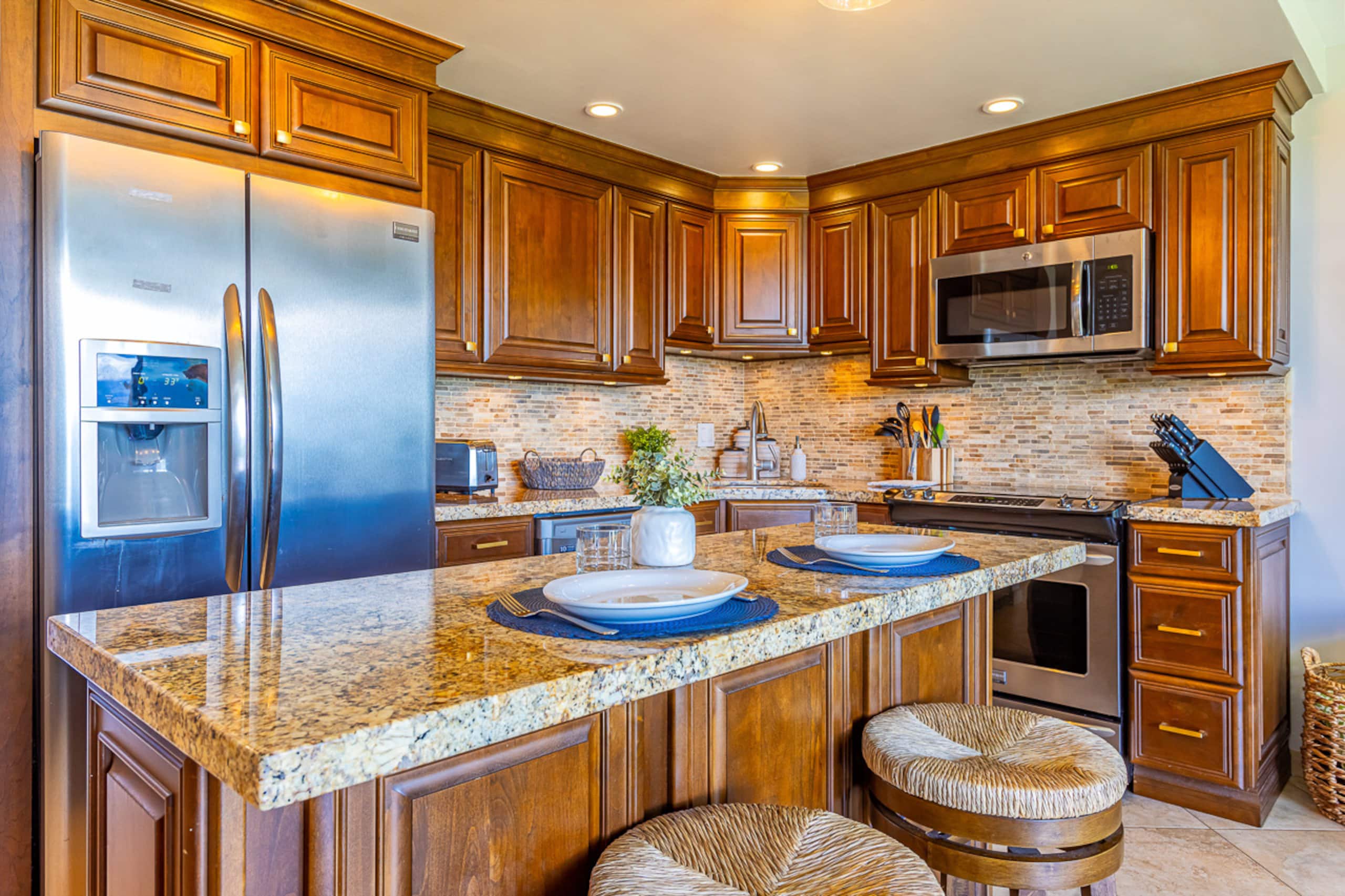 Condo in Kihei · ★4.71 · 1 bedroom · 2 beds · 1.5 baths - Image 16