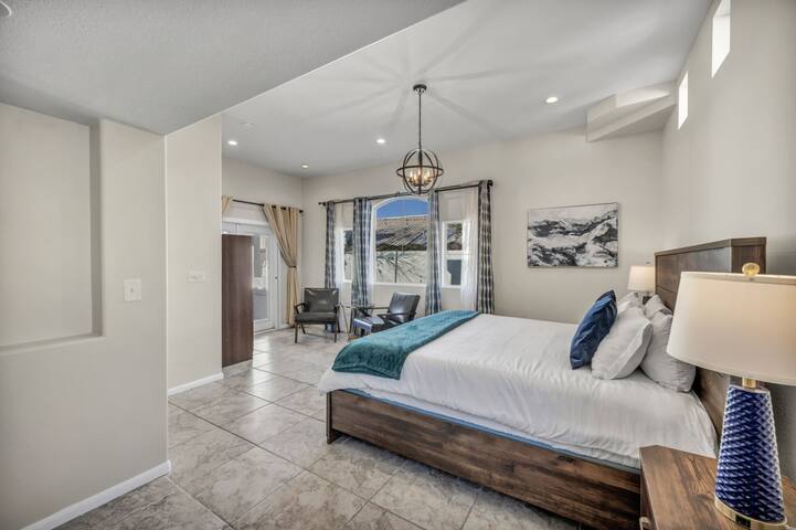 Near Vegas Strip 1Story, 5BR, Pool, HotTub, Games gallery image 5