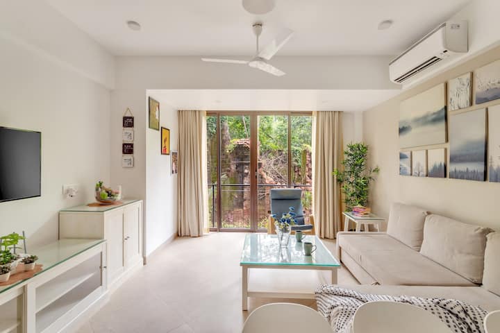 Living room image 2