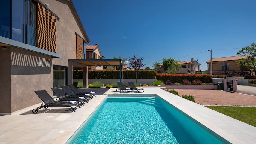 Villas Guide managed Airbnb listing 3