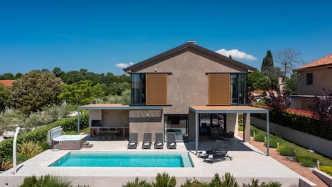 Top Airbnb: Villa Albona by Villas Guide in Kadumi