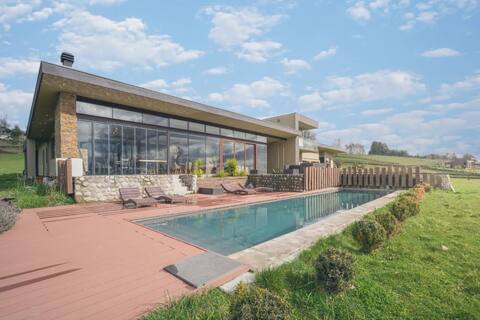 Luxury Lake - Private Pool & Tinaja