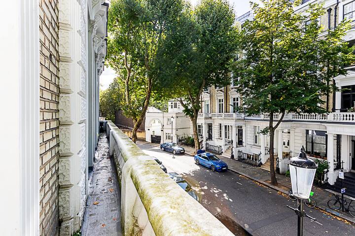Notting Hill Charm: Central 2-Bed Gem gallery image 4