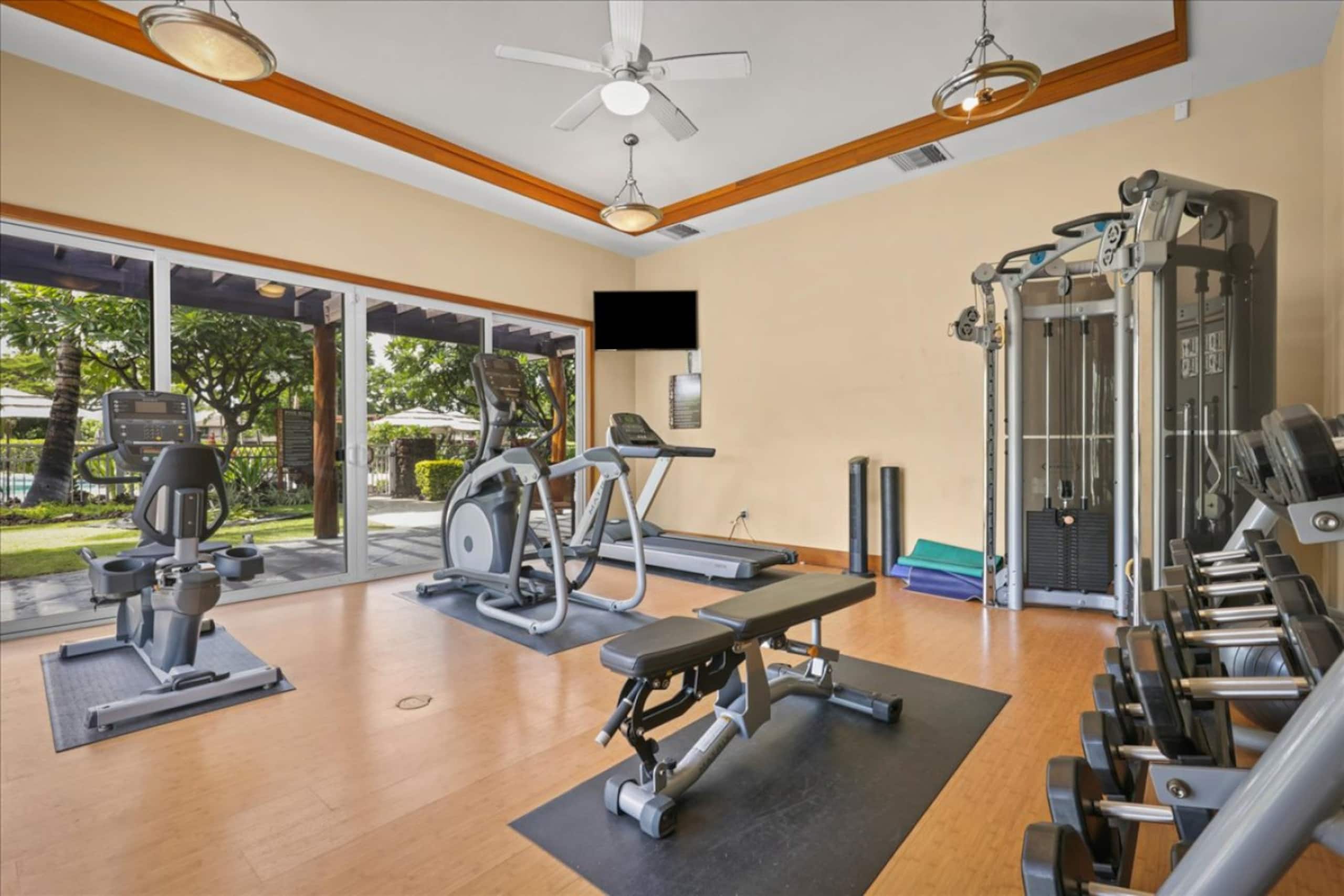 Golf Course Villa w/ Beach Access & Luxury - Photo 35