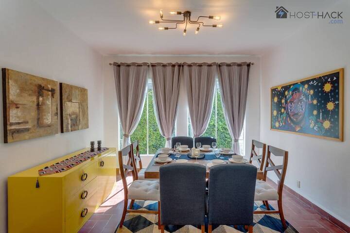 Newly remodeled mansion with 4 rooms and garden gallery image 3