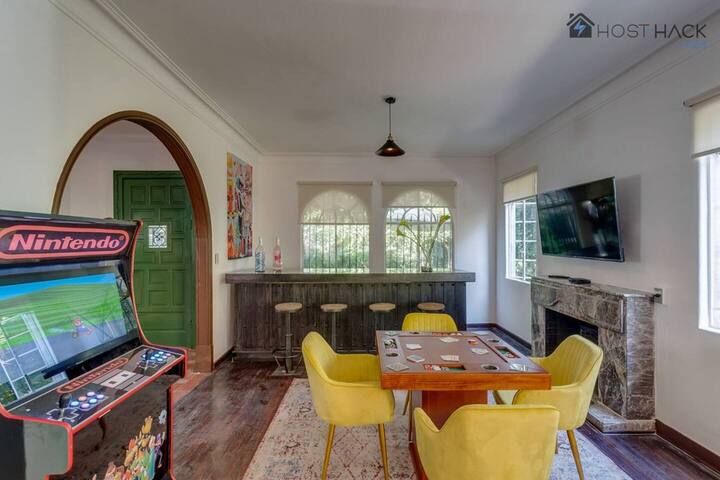 Newly remodeled mansion with 4 rooms and garden gallery image 5