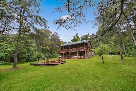 Sugar Grove Log Cabin | HOT TUB + Pool Table!