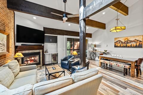 Modern Mountain Luxury | 3BR Townhome w/ A/C!