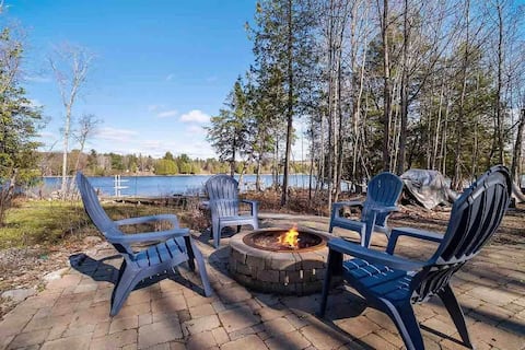 Lakefront Home w/ Hot Tub | Perfect for Families &