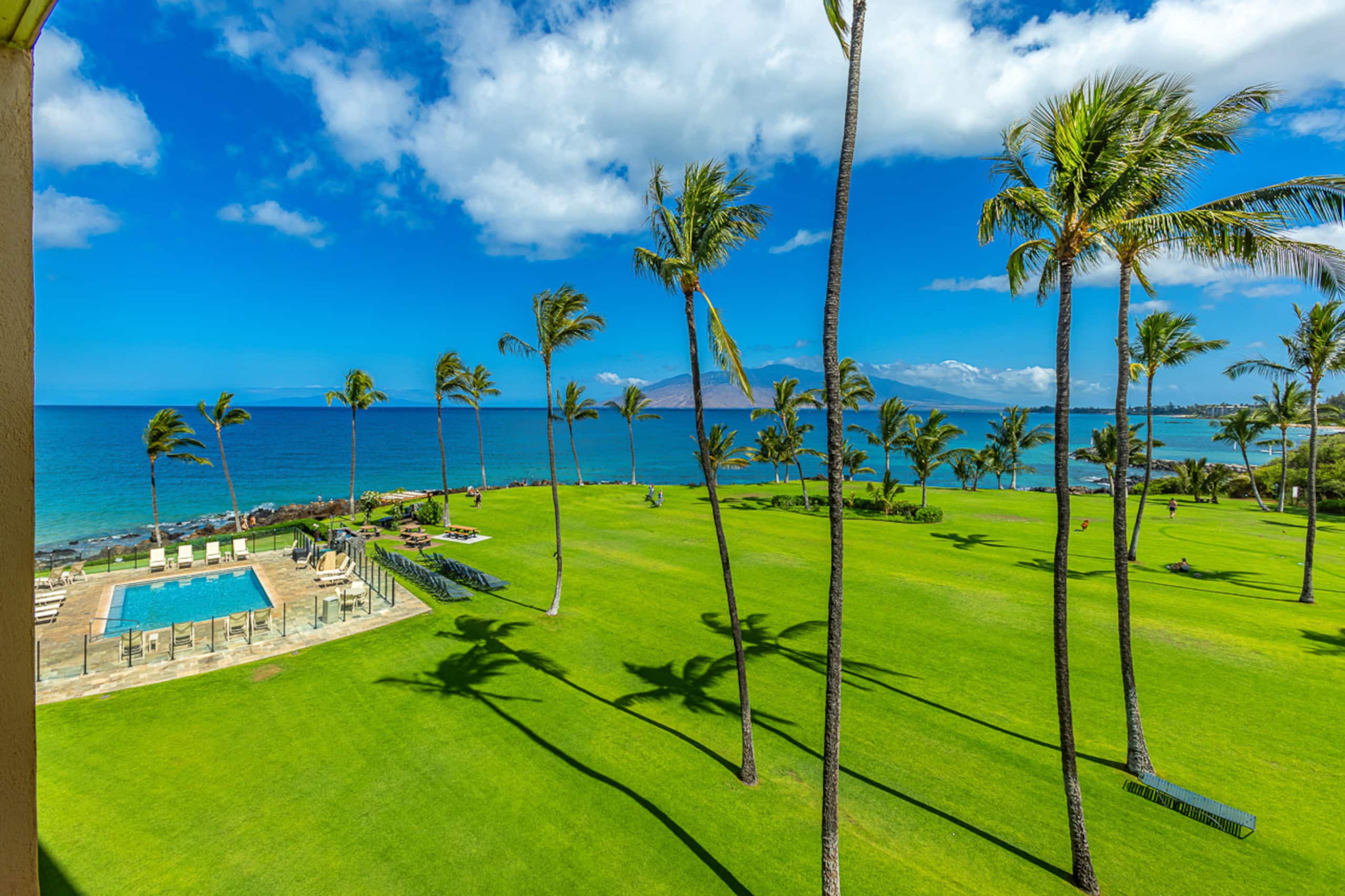 Condo in Kihei · ★4.94 · 1 bedroom · 2 beds · 1 bath - Image 7