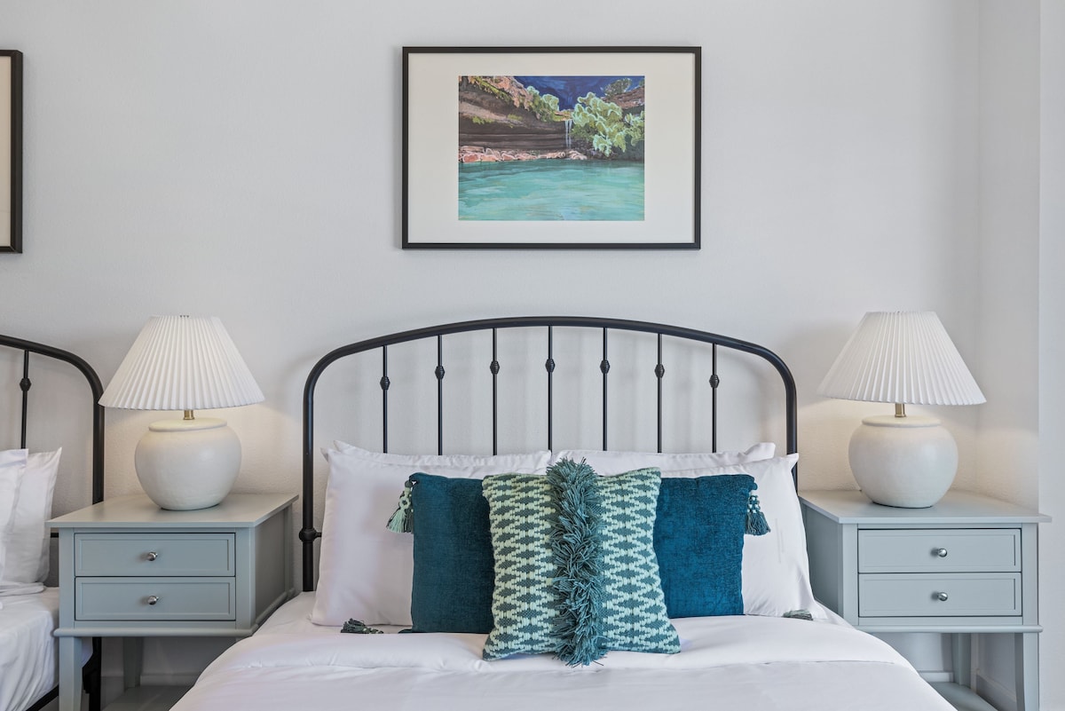 Cool Pool | Killer Digs | Group Travel | Book Now
