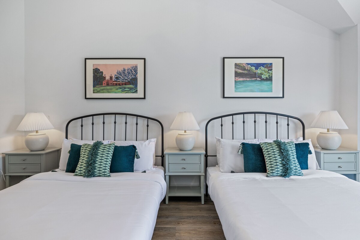 Cool Pool | Killer Digs | Group Travel | Book Now