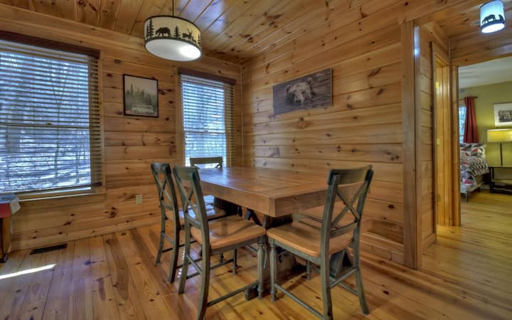 Harley's River Retreat - Coosawattee Resort + Pets - Ellijay, GA
