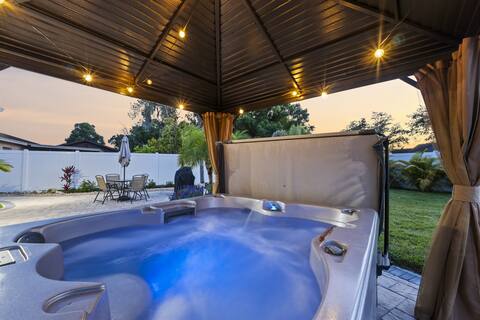 Tropical Fenced Paradise, Hot Tub, & Home Theater