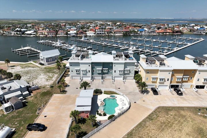 Port A Del Rey Directly On Marina - Port Aransas, TX