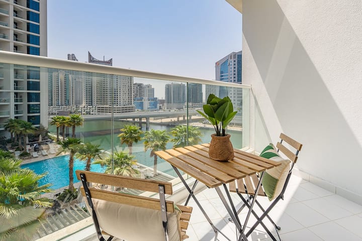 Modern Studio W/ Canal & Pool Views In Businessbay - Dubai