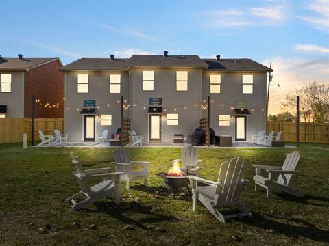 Big Fam Lodge | Near Casinos & Golf | Sleeps 24