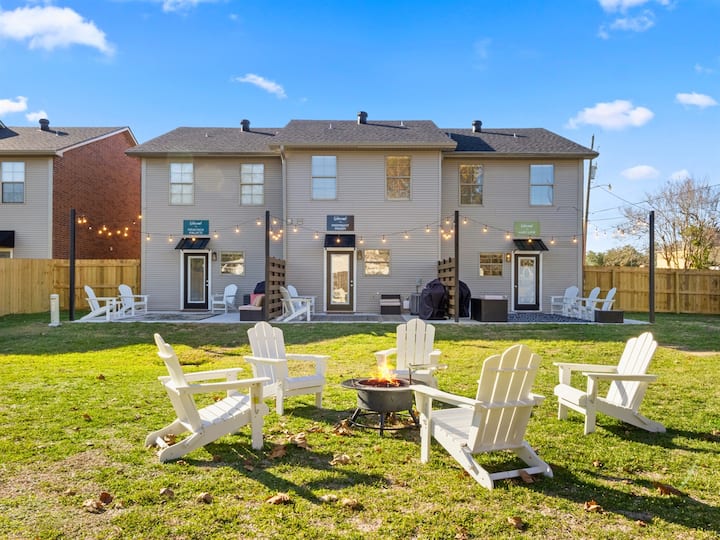 Big Fam Lodge | Near Casinos & Golf | Sleeps 24