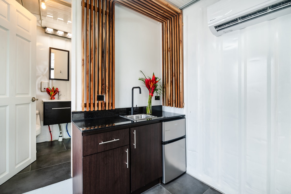 Luxe Container Retreat with Pool - Apartments for Rent in Tamarindo, Provincia de Guanacaste, Costa Rica - Image 1