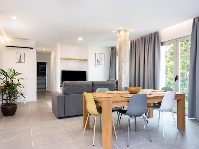 PILLOWABROAD managed Airbnb listing 3