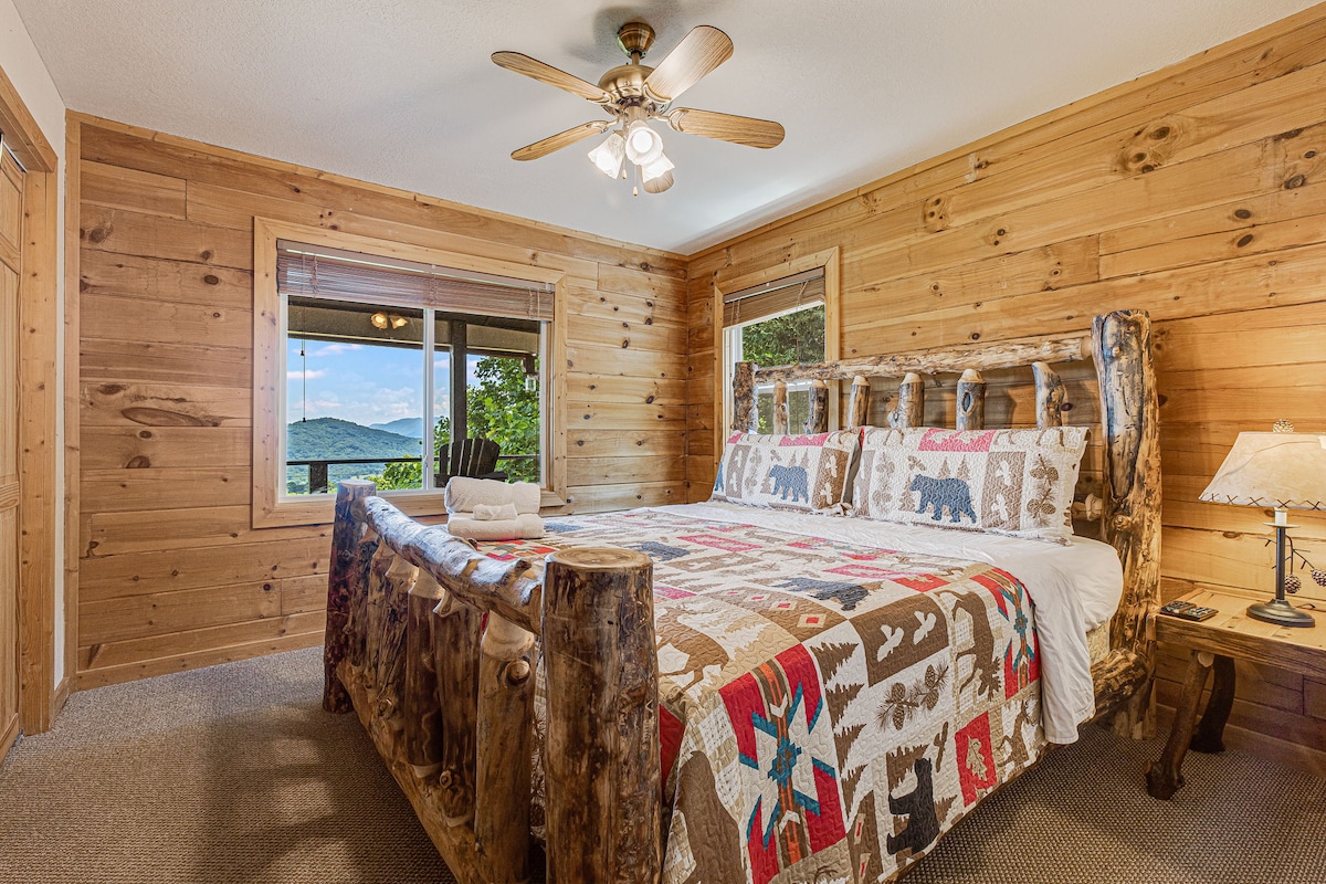 Главно ниво - две спални соби - брачен кревет (широк 180 - брачен кревет)