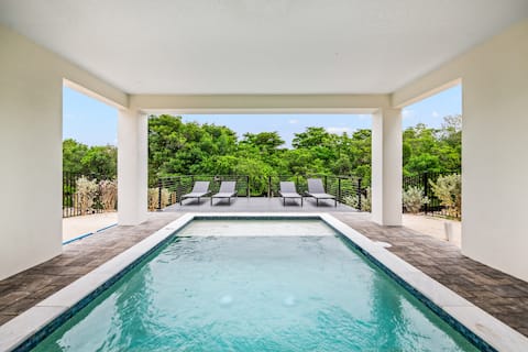 Canalfront! Pool, Dock, Near Anna Maria Island