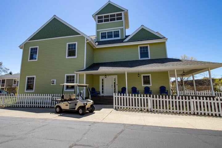 Beachwalk Vacation Rentals managed Airbnb listing 1