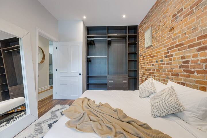 Mile End Luxury Retreat- Large 3BR+office gallery image 5