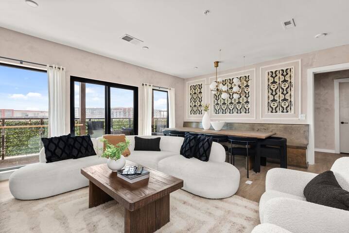 The Grand Social: Condo w/pool & private balcony gallery image 5